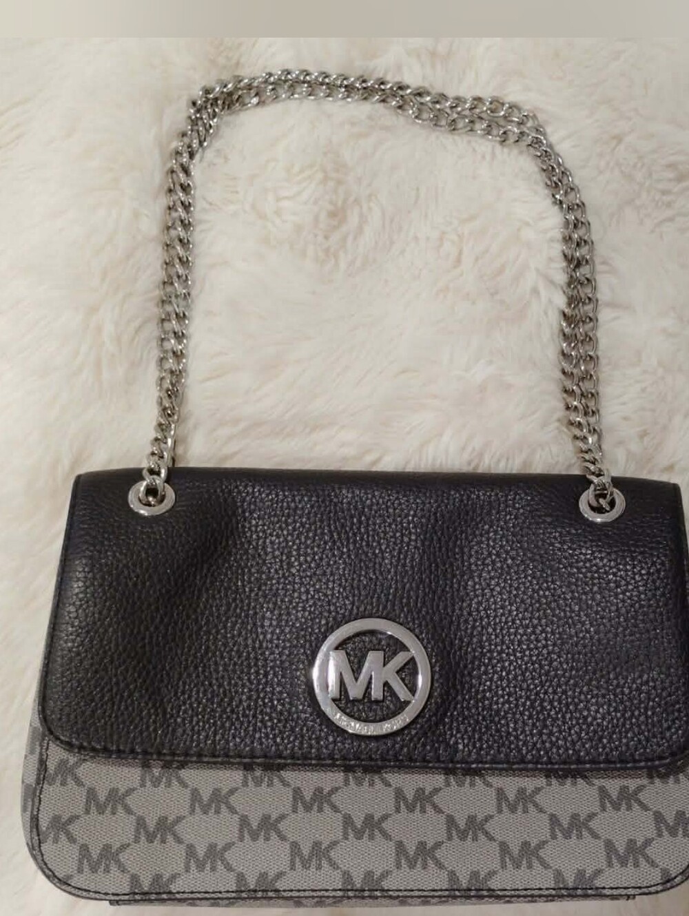 🖤Michael Kors Fulton Small Shoulder Flap Bag 🖤